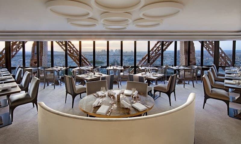 Le Jules Verne — 7th Arrondissement